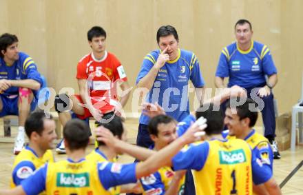 Volleyball. CEV Volleyball Cup. SK Aich/Dob gegen AS Cannes. Trainer Igor Simuncic (Aich/Dob). Bleiburg, 26. 10.2011
Foto: Kuess
---
pressefotos, pressefotografie, kuess, qs, qspictures, sport, bild, bilder, bilddatenbank