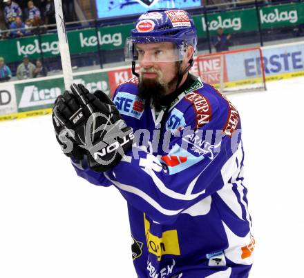 EBEL. Eishockey Bundesliga. EC Rekord Fenster VSV gegen Moser Medical Graz 99ers. Jubel Markus Peintner (VSV). Villach, am 1.11.2011.
Foto: Kuess 


---
pressefotos, pressefotografie, kuess, qs, qspictures, sport, bild, bilder, bilddatenbank