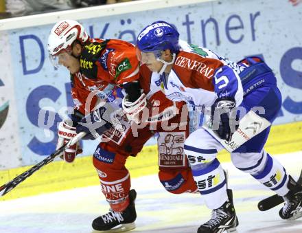 EBEL. Eishockey Bundesliga. KAC gegen KHL Medvescak Zagreb. GEIER Stefan (KAC), SERTICH Andy (Zagreb). Klagenfurt, am 1.11.2011.
Foto: Kuess

---
pressefotos, pressefotografie, kuess, qs, qspictures, sport, bild, bilder, bilddatenbank