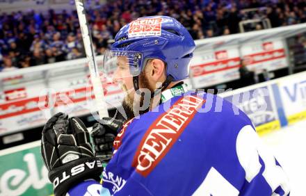 EBEL. Eishockey Bundesliga. EC Rekord Fenster VSV gegen Moser Medical Graz 99ers. Jubel Markus Peintner (VSV), (Graz). Villach, am 1.11.2011.
Foto: Kuess 


---
pressefotos, pressefotografie, kuess, qs, qspictures, sport, bild, bilder, bilddatenbank