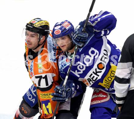 EBEL. Eishockey Bundesliga. EC Rekord Fenster VSV gegen Moser Medical Graz 99ers. Chrhistof Martinz, (VSV), Harry Lange (Graz). Villach, am 1.11.2011.
Foto: Kuess 


---
pressefotos, pressefotografie, kuess, qs, qspictures, sport, bild, bilder, bilddatenbank