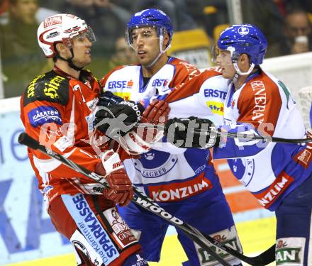 EBEL. Eishockey Bundesliga. KAC gegen KHL Medvescak Zagreb. HAGER Gregor (KAC), ZANOSKI Tomislav (Zagreb). Klagenfurt, am 1.11.2011.
Foto: Kuess

---
pressefotos, pressefotografie, kuess, qs, qspictures, sport, bild, bilder, bilddatenbank