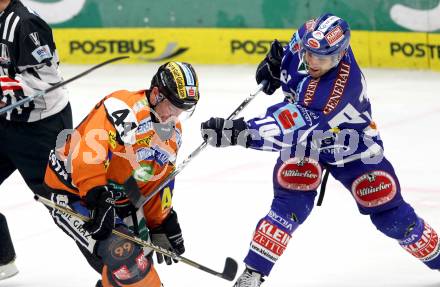 EBEL. Eishockey Bundesliga. EC Rekord Fenster VSV gegen Moser Medical Graz 99ers. Derek Damon, (VSV), Oliver Latendresse  (Graz). Villach, am 1.11.2011.
Foto: Kuess 


---
pressefotos, pressefotografie, kuess, qs, qspictures, sport, bild, bilder, bilddatenbank