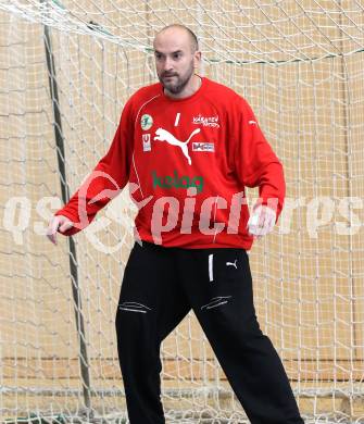 Handball Bundesliga. SC Ferlach gegen HCK 59. Ninoslav Pavelic (HCK). Ferlach, 29.10.2011.
Foto: Kuess
---
pressefotos, pressefotografie, kuess, qs, qspictures, sport, bild, bilder, bilddatenbank