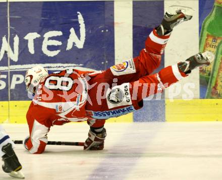 EBEL. Eishockey Bundesliga. KAC gegen KHL Medvescak Zagreb. HERBURGER Raphael (KAC). Klagenfurt, am 1.11.2011.
Foto: Kuess

---
pressefotos, pressefotografie, kuess, qs, qspictures, sport, bild, bilder, bilddatenbank