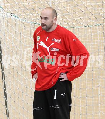 Handball Bundesliga. SC Ferlach gegen HCK 59. Ninoslav Pavelic (HCK). Ferlach, 29.10.2011.
Foto: Kuess
---
pressefotos, pressefotografie, kuess, qs, qspictures, sport, bild, bilder, bilddatenbank