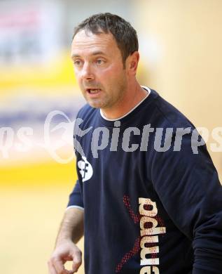 Handball Bundesliga. SC Ferlach gegen HCK 59. Trainer Boris Levc (Ferlach). Ferlach, 29.10.2011.
Foto: Kuess
---
pressefotos, pressefotografie, kuess, qs, qspictures, sport, bild, bilder, bilddatenbank