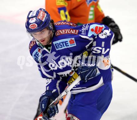 EBEL. Eishockey Bundesliga. EC Rekord Fenster VSV gegen Moser Medical Graz 99ers. Benjamin Petrik (VSV). Villach, am 1.11.2011.
Foto: Kuess 


---
pressefotos, pressefotografie, kuess, qs, qspictures, sport, bild, bilder, bilddatenbank