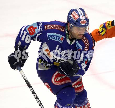 EBEL. Eishockey Bundesliga. EC Rekord Fenster VSV gegen Moser Medical Graz 99ers. Derek Damon (VSV). Villach, am 1.11.2011.
Foto: Kuess 


---
pressefotos, pressefotografie, kuess, qs, qspictures, sport, bild, bilder, bilddatenbank