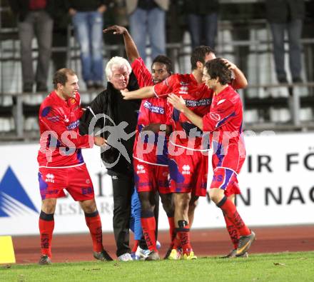 Fussball. Regionalliga. VSV gegen SAK. Torjubel SAK. Villach, 5.11.2011.
Foto: Kuess
---
pressefotos, pressefotografie, kuess, qs, qspictures, sport, bild, bilder, bilddatenbank