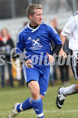 Fussball Kaerntner Liga. Eberndorf gegen Ruden.  Juergen Slamanig (Ruden). Eberndorf, am 6.11.2011.
Foto: Kuess
---
pressefotos, pressefotografie, kuess, qs, qspictures, sport, bild, bilder, bilddatenbank