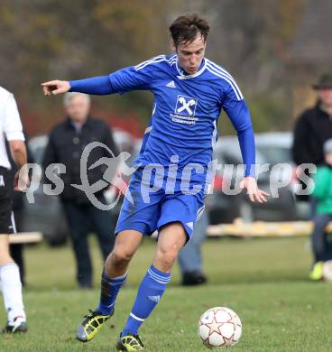 Fussball Kaerntner Liga. Eberndorf gegen Ruden.  Andreas Blassnig (Ruden). Eberndorf, am 6.11.2011.
Foto: Kuess
---
pressefotos, pressefotografie, kuess, qs, qspictures, sport, bild, bilder, bilddatenbank