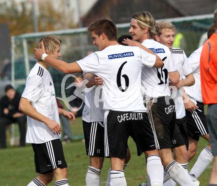 Fussball Kaerntner Liga. Eberndorf gegen Ruden.  Torjubel (Eberndorf). Eberndorf, am 6.11.2011.
Foto: Kuess
---
pressefotos, pressefotografie, kuess, qs, qspictures, sport, bild, bilder, bilddatenbank