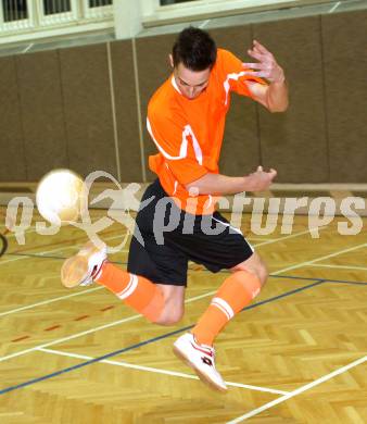 Futsal. 2. Bundesliga. Alexander Schimanz. Klagenfurt, am 8.11.2011.
Foto: Kuess
---
pressefotos, pressefotografie, kuess, qs, qspictures, sport, bild, bilder, bilddatenbank