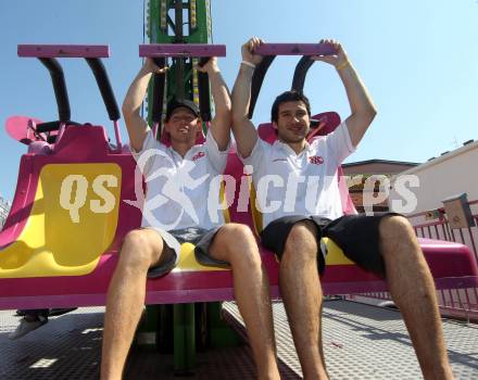 EBEL. Eishockey Bundesliga. Tyler Scofield, Tyler Spurgeon. Klagenfurt, am 14.9.2011.
Foto: Kuess
---
pressefotos, pressefotografie, kuess, qs, qspictures, sport, bild, bilder, bilddatenbank