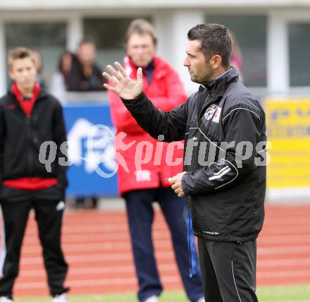 Fussball. BOEFL. Bund oesterreichischer Fussballlehrer. Fortbildungslehrgang. Trainer Nenad Bjelica (WAC/St. Andrae). Wolfsberg, am 24.10.2011.
Foto: Kuess
---
pressefotos, pressefotografie, kuess, qs, qspictures, sport, bild, bilder, bilddatenbank