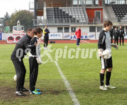 Fussball. BOEFL. Bund oesterreichischer Fussballlehrer. Fortbildungslehrgang. Tormanntrainer Christof Obex (WAC/St. Andrae). Wolfsberg, am 24.10.2011.
Foto: Kuess
---
pressefotos, pressefotografie, kuess, qs, qspictures, sport, bild, bilder, bilddatenbank