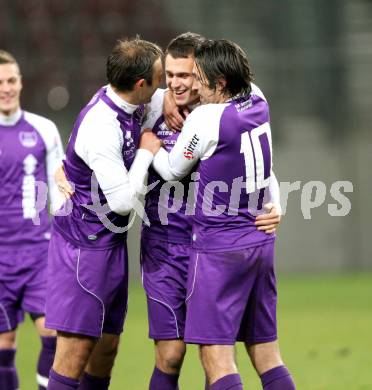 Fussball. Regionalliga. SG Austria Klagenfurt gegen DSV Leoben. Torjubel  Reich Marco, Stefan Korepp, Hota Almedin (Austria Klagenfurt). Klagenfurt, 11.11.2011. 
Foto: Kuess

---
pressefotos, pressefotografie, kuess, qs, qspictures, sport, bild, bilder, bilddatenbank