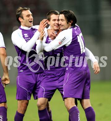 Fussball. Regionalliga. SG Austria Klagenfurt gegen DSV Leoben. Torjubel  Reich Marco, Stefan Korepp, Hota Almedin (Austria Klagenfurt). Klagenfurt, 11.11.2011. 
Foto: Kuess

---
pressefotos, pressefotografie, kuess, qs, qspictures, sport, bild, bilder, bilddatenbank