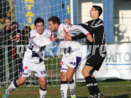 Fussball Regionalliga. SAK gegen Gleinstaetten. Patrick Lausegger, Florian Oberrisser (SAK), Igor Hajduk (Gleinstaetten). Klagenfurt, am 12.11.2011.
Foto: Kuess
---
pressefotos, pressefotografie, kuess, qs, qspictures, sport, bild, bilder, bilddatenbank