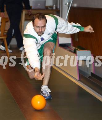 Kegeln Bundesliga. KSK Klagenfurt. Roman Leitner. Klagenfurt, am 12.11.2011.
Foto: Kuess 
---
pressefotos, pressefotografie, kuess, qs, qspictures, sport, bild, bilder, bilddatenbank