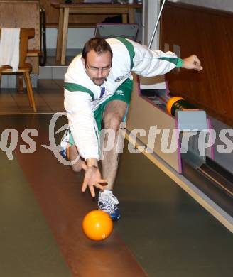 Kegeln Bundesliga. KSK Klagenfurt. Roman Leitner. Klagenfurt, am 12.11.2011.
Foto: Kuess 
---
pressefotos, pressefotografie, kuess, qs, qspictures, sport, bild, bilder, bilddatenbank