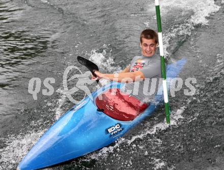 Kajak.  Clemens Possnig. KLagenfurt, am 18.6.2011.
Foto: Kuess
---
pressefotos, pressefotografie, kuess, qs, qspictures, sport, bild, bilder, bilddatenbank