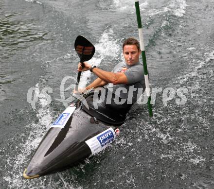 Kajak. Herwig Natmessnig. KLagenfurt, am 18.6.2011.
Foto: Kuess
---
pressefotos, pressefotografie, kuess, qs, qspictures, sport, bild, bilder, bilddatenbank