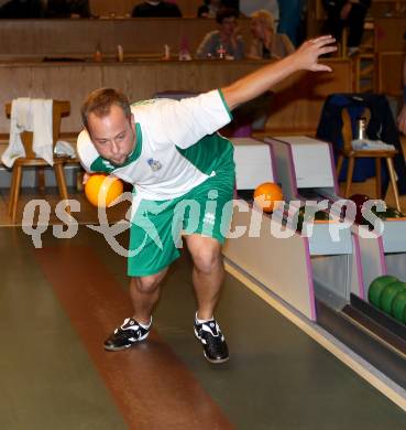 Kegeln Bundesliga. KSK Klagenfurt. Gernot Harder. Klagenfurt, am 12.11.2011.
Foto: Kuess 
---
pressefotos, pressefotografie, kuess, qs, qspictures, sport, bild, bilder, bilddatenbank