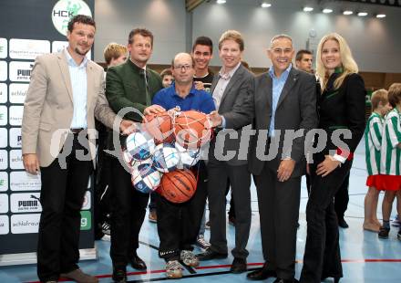 Eroeffnung Sporthalle Viktring. Handball Bundesliga. HC Kelag Kaernten gegen UHC Erste Bank Hollabrunn.  Wolfgang Germ, Christian Scheider, Schulwart, Herbert Taschek, Juergen Pfeiler, Christine Jeremias. Viktring, am 12.11.2011.
Foto: Kuess
---
pressefotos, pressefotografie, kuess, qs, qspictures, sport, bild, bilder, bilddatenbank