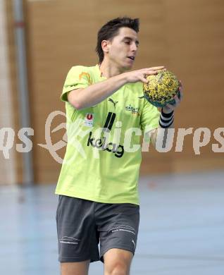 Handball Bundesliga. HC Kelag Kaernten gegen UHC Erste Bank Hollabrunn.  Markus Goeschl (HCK 59). Viktring, am 12.11.2011.
Foto: Kuess
---
pressefotos, pressefotografie, kuess, qs, qspictures, sport, bild, bilder, bilddatenbank