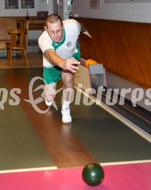 Kegeln Bundesliga. KSK Klagenfurt. Werner Roessler. Klagenfurt, am 12.11.2011.
Foto: Kuess 
---
pressefotos, pressefotografie, kuess, qs, qspictures, sport, bild, bilder, bilddatenbank