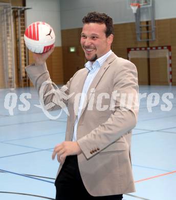 Eroeffnung Sporthalle Viktring. Handball Bundesliga. HC Kelag Kaernten gegen UHC Erste Bank Hollabrunn. Wolfgang Germ. Viktring, am 12.11.2011.
Foto: Kuess
---
pressefotos, pressefotografie, kuess, qs, qspictures, sport, bild, bilder, bilddatenbank