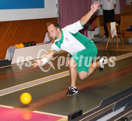 Kegeln Bundesliga. KSK Klagenfurt. Gernot Harder. Klagenfurt, am 12.11.2011.
Foto: Kuess 
---
pressefotos, pressefotografie, kuess, qs, qspictures, sport, bild, bilder, bilddatenbank