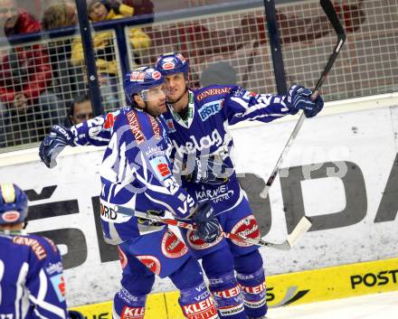 EBEL. Eishockey Bundesliga. EC Rekord Fenster VSV gegen HC Orli Znojmo.  Torjubel Greg Kuznik, Mike Craig (VSV). Villach, am 16.11.2011.
Foto: Kuess 


---
pressefotos, pressefotografie, kuess, qs, qspictures, sport, bild, bilder, bilddatenbank