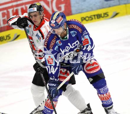 EBEL. Eishockey Bundesliga. EC Rekord Fenster VSV gegen HC Orli Znojmo.  Kyle Wanvig,  (VSV), Antonin Boruta (Znojmo). Villach, am 16.11.2011.
Foto: Kuess 


---
pressefotos, pressefotografie, kuess, qs, qspictures, sport, bild, bilder, bilddatenbank