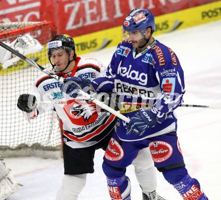 EBEL. Eishockey Bundesliga. EC Rekord Fenster VSV gegen HC Orli Znojmo.  Kyle Wanvig,  (VSV), Lubomir Stach (Znojmo). Villach, am 16.11.2011.
Foto: Kuess 


---
pressefotos, pressefotografie, kuess, qs, qspictures, sport, bild, bilder, bilddatenbank