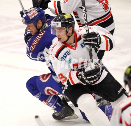 EBEL. Eishockey Bundesliga. EC Rekord Fenster VSV gegen HC Orli Znojmo.  Mike Craig, (VSV),  Ales Stanek (Znojmo). Villach, am 16.11.2011.
Foto: Kuess 


---
pressefotos, pressefotografie, kuess, qs, qspictures, sport, bild, bilder, bilddatenbank