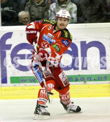 EBEL. Eishockey Bundesliga. KAC gegen HDD TILIA Olimpija Ljubljana. TENUTE Joseph Joey (KAC). Klagenfurt, am 16.11.2011.
Foto: Kuess

---
pressefotos, pressefotografie, kuess, qs, qspictures, sport, bild, bilder, bilddatenbank