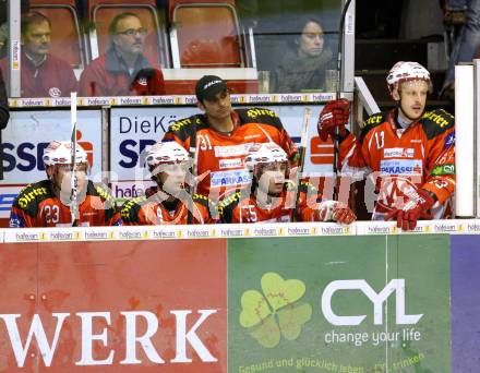 EBEL. Eishockey Bundesliga. KAC gegen HDD TILIA Olimpija Ljubljana. SIKLENKA Michael, REICHEL Johannes, HOLZER Nikolaus, KIRISITS Johannes, CHIODO Andy (KAC). Klagenfurt, am 16.11.2011.
Foto: Kuess

---
pressefotos, pressefotografie, kuess, qs, qspictures, sport, bild, bilder, bilddatenbank