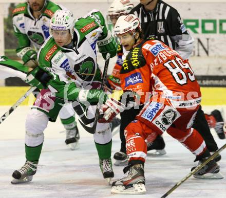 EBEL. Eishockey Bundesliga. KAC gegen HDD TILIA Olimpija Ljubljana. HERBURGER Raphael (KAC), HOCEVAR Matej (Laibach). Klagenfurt, am 16.11.2011.
Foto: Kuess

---
pressefotos, pressefotografie, kuess, qs, qspictures, sport, bild, bilder, bilddatenbank