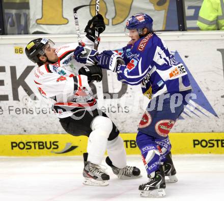 EBEL. Eishockey Bundesliga. EC Rekord Fenster VSV gegen HC Orli Znojmo.  Andreas Wiedergut,  (VSV), Martin Podesva (Znojmo). Villach, am 16.11.2011.
Foto: Kuess 


---
pressefotos, pressefotografie, kuess, qs, qspictures, sport, bild, bilder, bilddatenbank