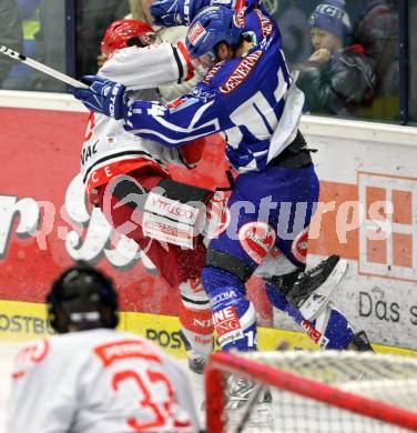 EBEL. Eishockey Bundesliga. EC Rekord Fenster VSV gegen HK Acroni Jesenice.  WANVIG Kyle (VSV), MAGOVAC Aleksandar (Jesenice). Villach, am 18.11.2011.
Foto: Kuess 


---
pressefotos, pressefotografie, kuess, qs, qspictures, sport, bild, bilder, bilddatenbank