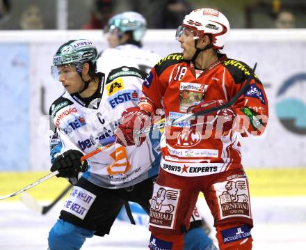 EBEL. Eishockey Bundesliga. KAC gegen EHC LIWEST Linz. Thomas Koch,  (KAC), Philipp Lukas (Linz). Klagenfurt, am 18.11.2011.
Foto: Kuess

---
pressefotos, pressefotografie, kuess, qs, qspictures, sport, bild, bilder, bilddatenbank