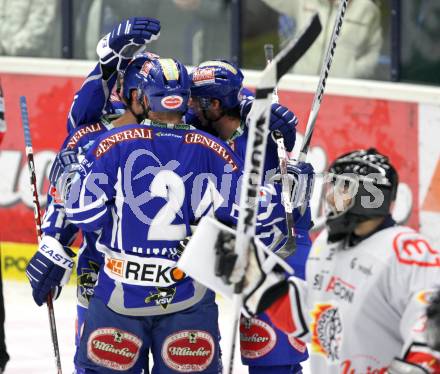 EBEL. Eishockey Bundesliga. EC Rekord Fenster VSV gegen HK Acroni Jesenice.  Torjubel (VSV). Villach, am 18.11.2011.
Foto: Kuess 


---
pressefotos, pressefotografie, kuess, qs, qspictures, sport, bild, bilder, bilddatenbank