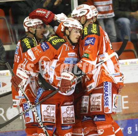 EBEL. Eishockey Bundesliga. KAC gegen EHC LIWEST Linz. Torjubel KAC. Klagenfurt, am 18.11.2011.
Foto: Kuess

---
pressefotos, pressefotografie, kuess, qs, qspictures, sport, bild, bilder, bilddatenbank