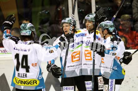 EBEL. Eishockey Bundesliga. KAC gegen EHC LIWEST Linz. Torjubel Linz. Klagenfurt, am 18.11.2011.
Foto: Kuess

---
pressefotos, pressefotografie, kuess, qs, qspictures, sport, bild, bilder, bilddatenbank