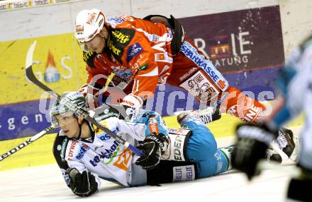 EBEL. Eishockey Bundesliga. KAC gegen EHC LIWEST Linz. Jordan Morrison,  (KAC), Danny Irmen (Linz). Klagenfurt, am 18.11.2011.
Foto: Kuess

---
pressefotos, pressefotografie, kuess, qs, qspictures, sport, bild, bilder, bilddatenbank