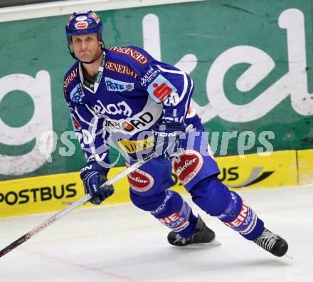 EBEL. Eishockey Bundesliga. EC Rekord Fenster VSV gegen HC Orli Znojmo.   Mike Craig (VSV). Villach, am 16.11.2011.
Foto: Kuess 


---
pressefotos, pressefotografie, kuess, qs, qspictures, sport, bild, bilder, bilddatenbank