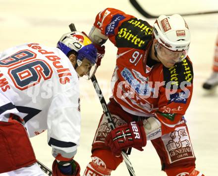 EBEL. Eishockey Bundesliga. KAC gegen EC RED BULL SALZBURG. TENUTE Joseph Joey (KAC), WILLIAMS Jeremy (Salzburg). Klagenfurt, am 22.11.2011.
Foto: Kuess

---
pressefotos, pressefotografie, kuess, qs, qspictures, sport, bild, bilder, bilddatenbank